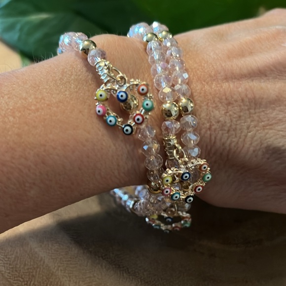 Set of 3 handmade stretch novelty bracelets with evil eye heart charm - Picture 2 of 5